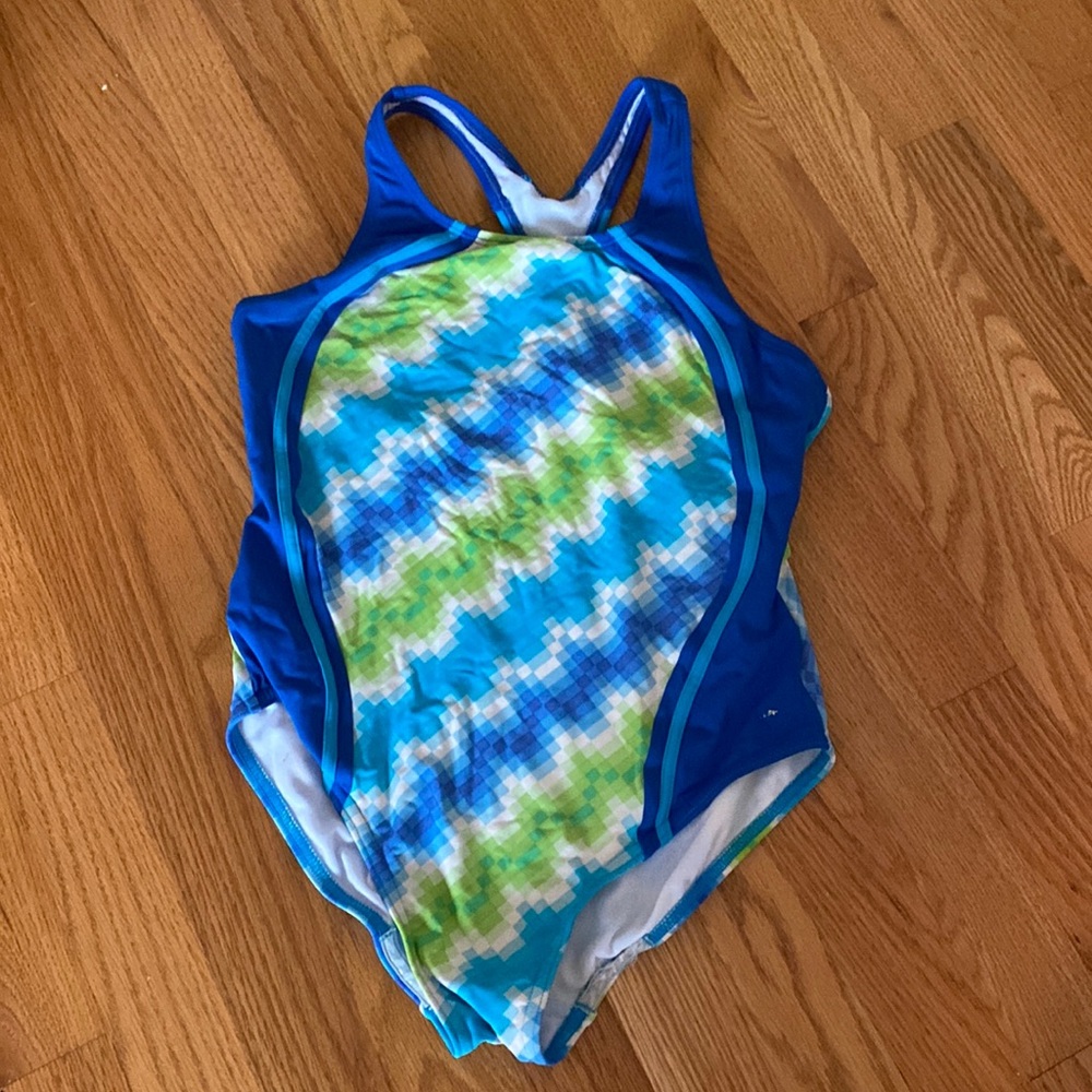 Girl’s One Piece Speedo Bathing Suit